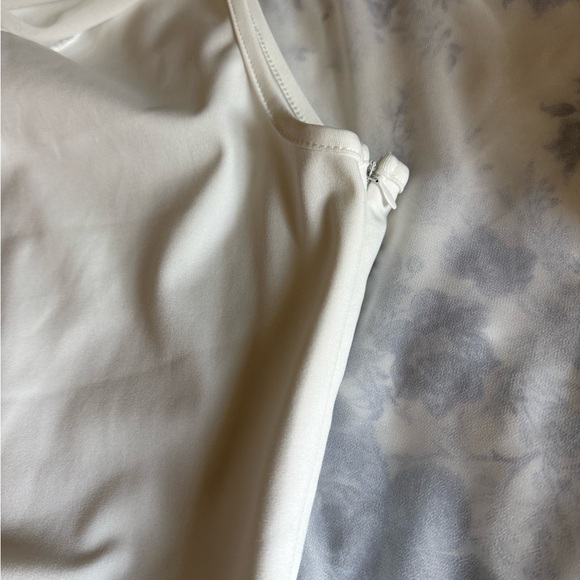 Elegant One-Shoulder White jumpsuit - Picture 5 of 11